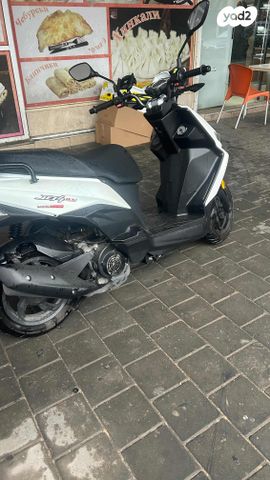 מודעת רכב סאן יאנג Jet 4 RX