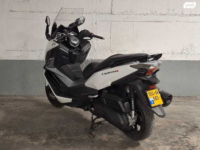 סאן יאנג קרוזים 300 אלפא