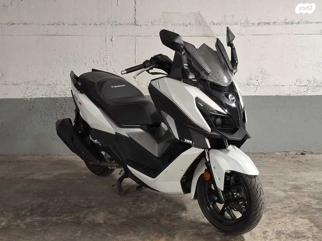 סאן יאנג קרוזים 300 אלפא