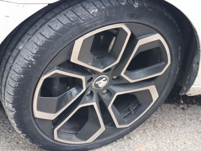 feedItemObj.data.row_1