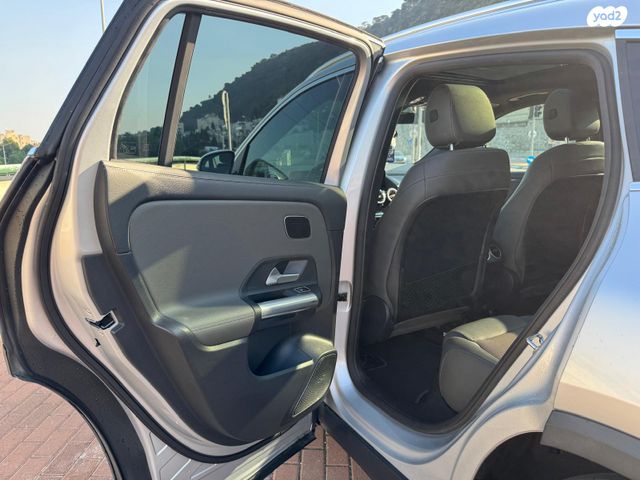 מרצדס-בנץ EQA