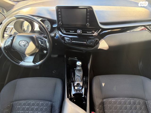 טויוטה C-HR
