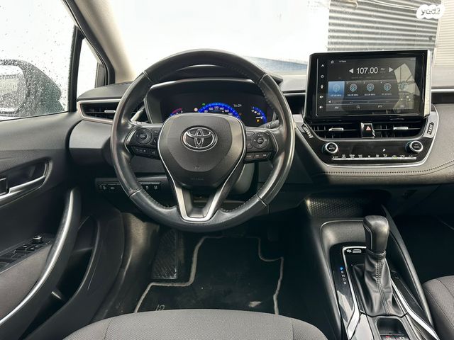 טויוטה קורולה