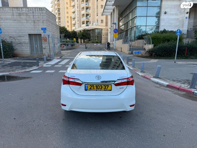 מודעת רכב טויוטה קורולה
