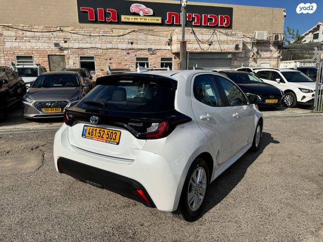 טויוטה יאריס