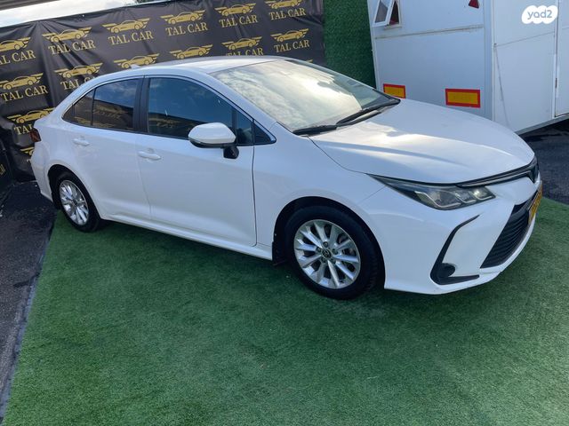 טויוטה קורולה