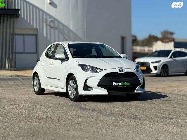 טויוטה יאריס