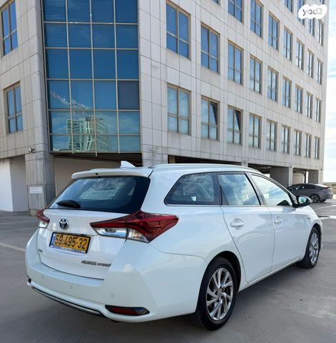 טויוטה אוריס