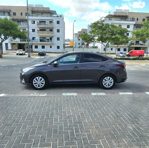 יונדאי אקסנט i25