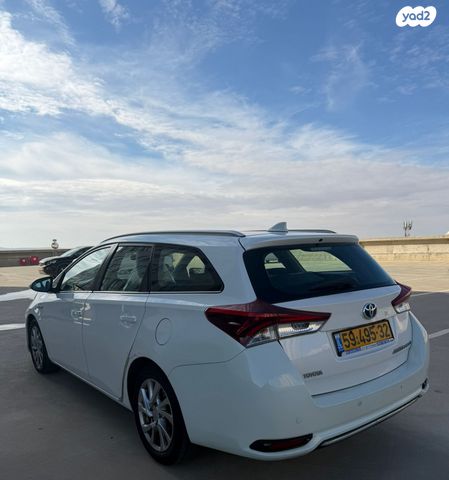 מודעת רכב טויוטה אוריס