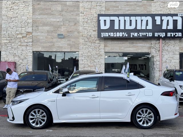 טויוטה קורולה