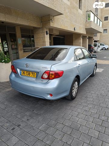 טויוטה קורולה