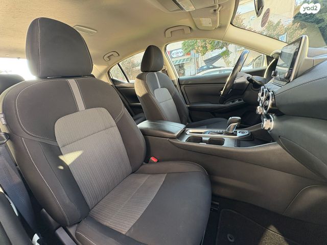 ניסאן סנטרה