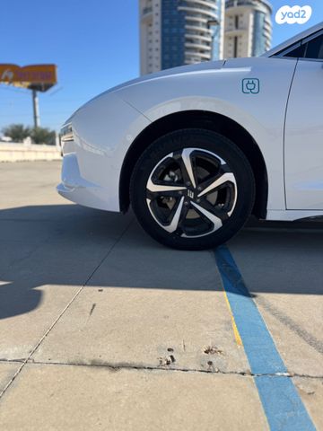 אי.וי איזי  Limo