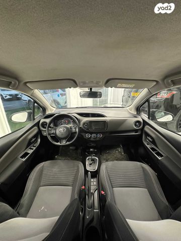 מודעת רכב טויוטה יאריס 2