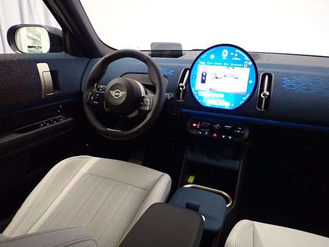 מיני קאנטרימן