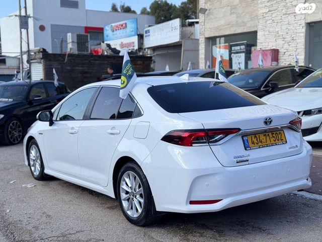 טויוטה קורולה