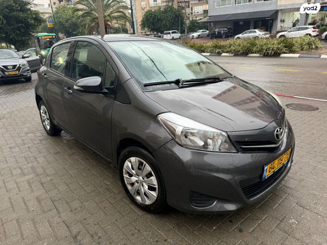 מודעת רכב טויוטה יאריס