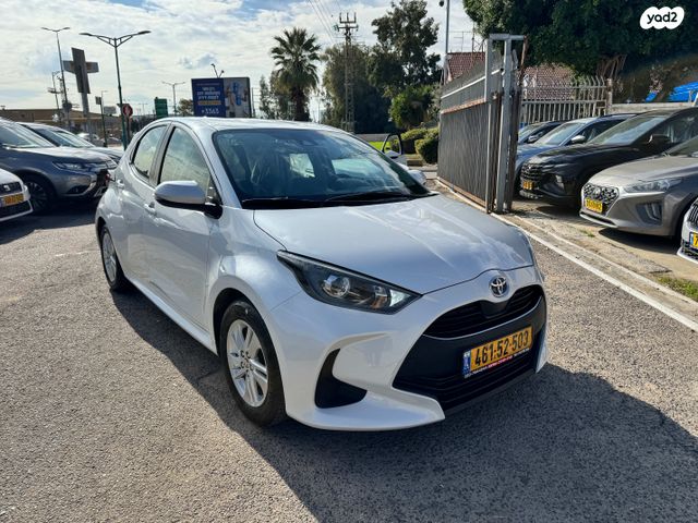 מודעת רכב טויוטה יאריס 2