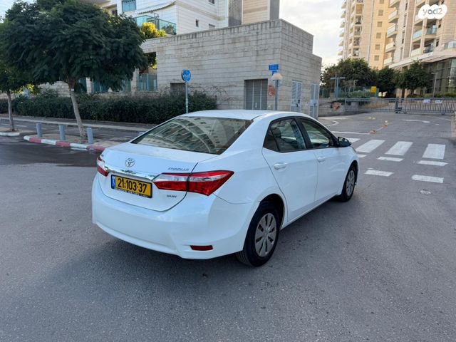 טויוטה קורולה