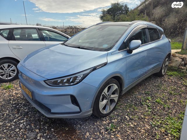 מודעת רכב ג׳ילי Geometry C