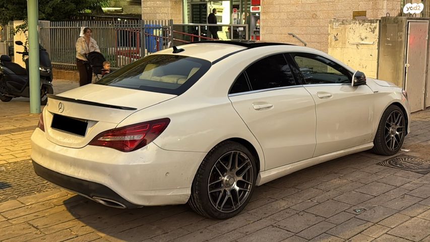 מודעת רכב מרצדס-בנץ CLA