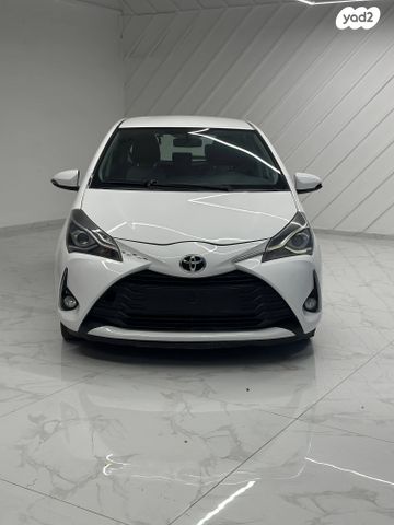 טויוטה יאריס