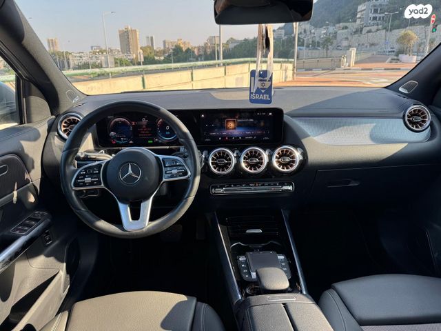 מרצדס-בנץ EQA