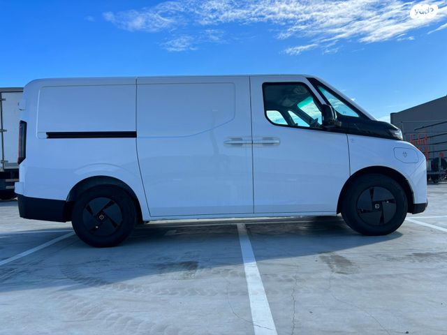 ג׳ילי Geometry C