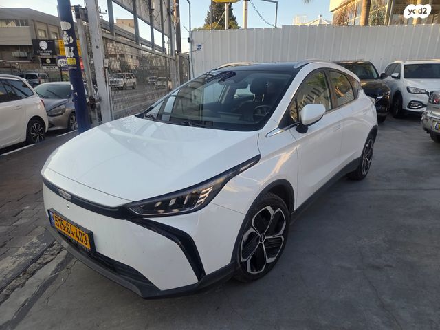 מודעת רכב ג׳ילי Geometry C