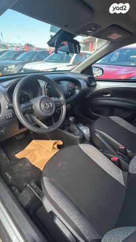 טויוטה אייגו X