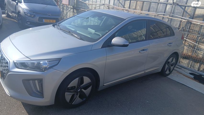 יונדאי איוניק