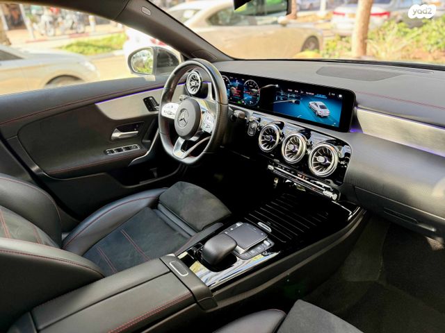 מרצדס-בנץ CLA