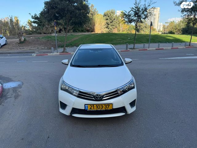 טויוטה קורולה