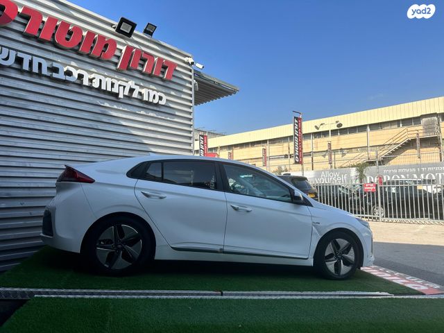 יונדאי איוניק