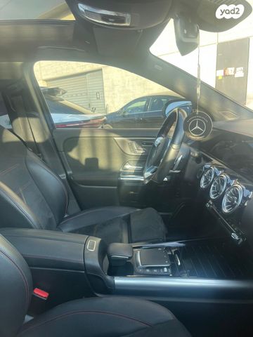 מרצדס-בנץ EQA