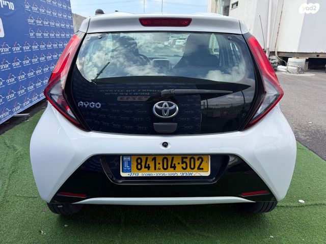 מודעת רכב טויוטה אייגו