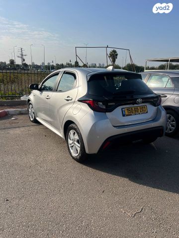 מודעת רכב טויוטה יאריס