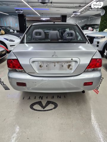 מיצובישי לנסר