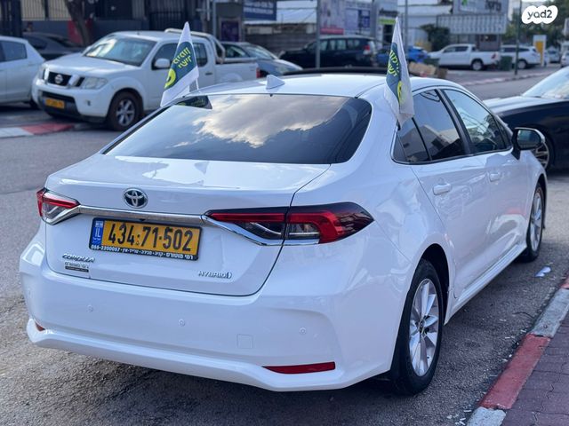 טויוטה קורולה