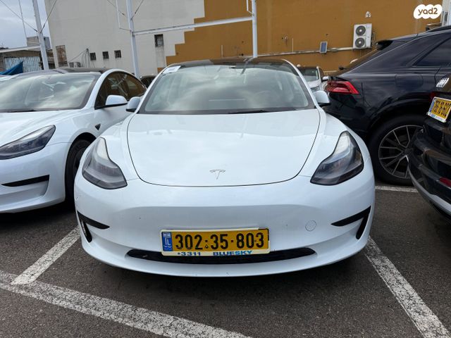 מודעת רכב טסלה מודל 3