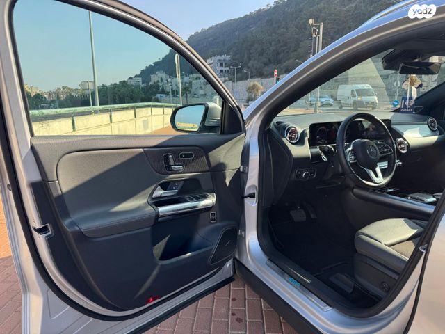 מרצדס-בנץ EQA