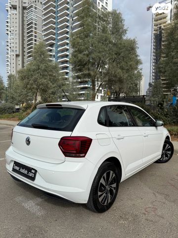 פולקסווגן פולו 