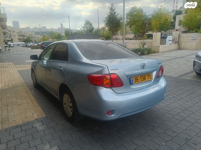 טויוטה קורולה