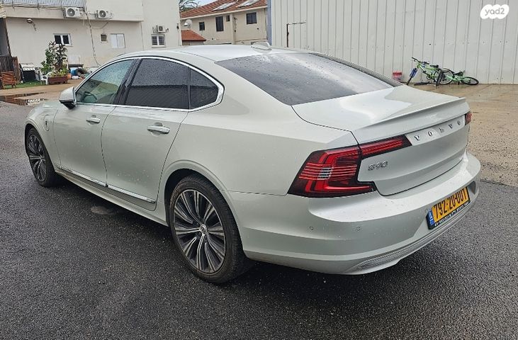 וולוו S90