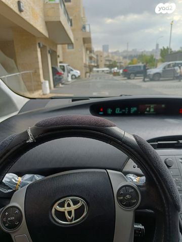 טויוטה פריוס