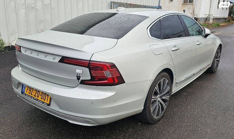 וולוו S90