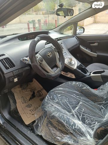 טויוטה פריוס