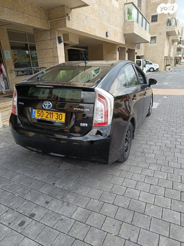 טויוטה פריוס