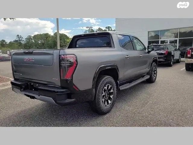 ג'י.אם.סי סיירה EV  